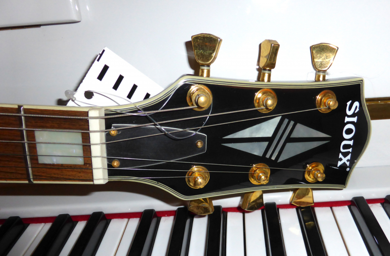 SIOUX CP-2000 BK Custom DeLuxe E-Gitarre - made in Korea